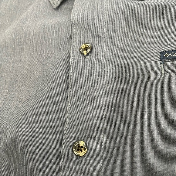 Columbia sportswear men size XL short sleeve grayish blue button up. - Picture 11 of 12